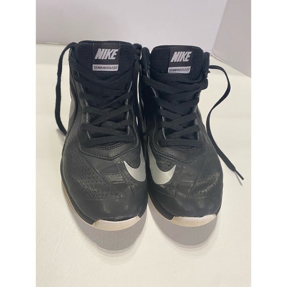 Nike Team Hustle D7. Kids Size 6Y 747998-001. Black/Silver. - Picture 1 of 9